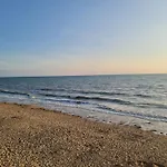 Pour 6 Personnes Avec Piscine Couverte Et Chauffée à 300 M De La Avec Wi-fi Et Climatisé , 3 Jullouville