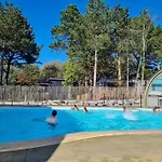 Pour 6 Personnes Avec Piscine Couverte Et Chauffée à 300 M De La Avec Wi-fi Et Climatisé , 3