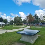 Pour 6 Personnes Avec Piscine Couverte Et Chauffée à 300 M De La Avec Wi-fi Et Climatisé , 3 Hébergement de vacances *