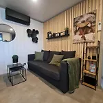 Pour 6 Personnes Avec Piscine Couverte Et Chauffée à 300 M De La Avec Wi-fi Et Climatisé , 3 Hébergement de vacances Jullouville