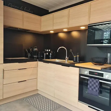 Pour 6 Personnes Avec Piscine Couverte Et Chauffee A 300 M De La Avec Wi-fi Et Climatise , 3 *