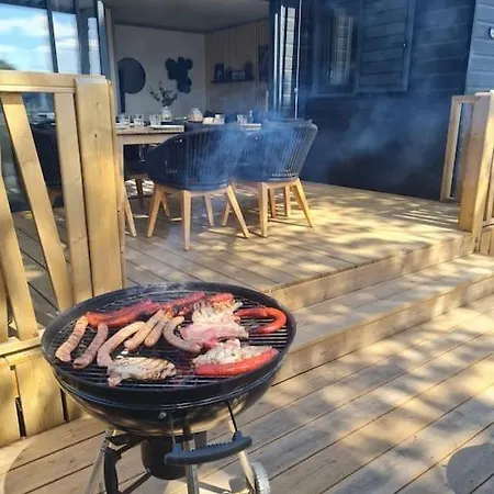 Pour 6 Personnes Avec Piscine Couverte Et Chauffee A 300 M De La Avec Wi-fi Et Climatise , 3 * Jullouville-les-Pins