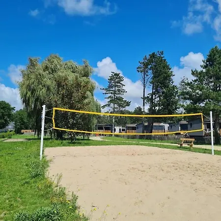 Pour 6 Personnes Avec Piscine Couverte Et Chauffee A 300 M De La Avec Wi-fi Et Climatise , 3 Feriehus