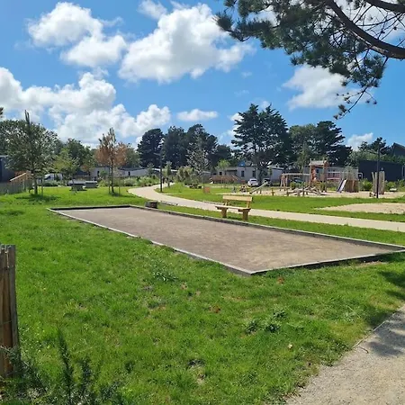 Pour 6 Personnes Avec Piscine Couverte Et Chauffée à 300 M De La Avec Wi-fi Et Climatisé , 3 * Jullouville