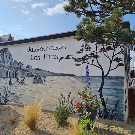 Pour 6 Personnes Avec Piscine Couverte Et Chauffee A 300 M De La Avec Wi-fi Et Climatise , 3 Dom wakacyjny Jullouville-les-Pins