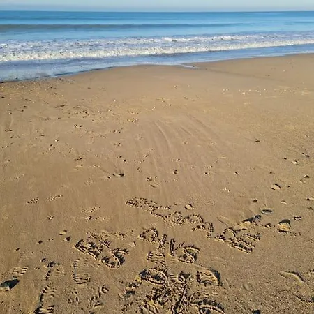 Pour 6 Personnes Avec Piscine Couverte Et Chauffee A 300 M De La Avec Wi-fi Et Climatise , 3