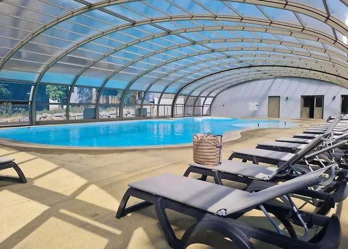 Σπίτι διακοπών Pour 6 Personnes Avec Piscine Couverte Et Chauffee A 300 M De La Avec Wi-fi Et Climatise , 3 *