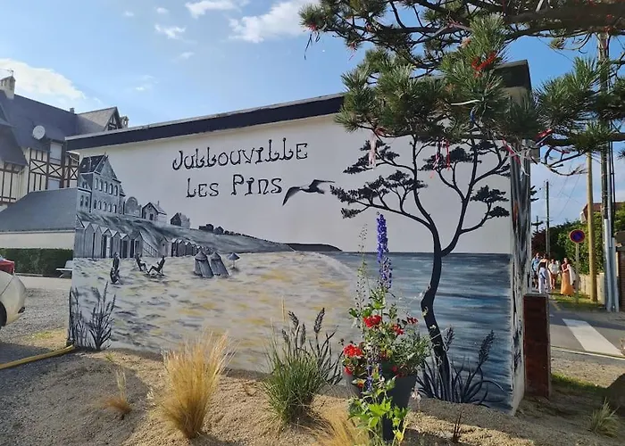 Pour 6 Personnes Avec Piscine Couverte Et Chauffee A 300 M De La Avec Wi-fi Et Climatise , 3 Σπίτι διακοπών Jullouville-les-Pins