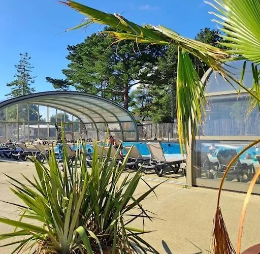 Σπίτι διακοπών Pour 6 Personnes Avec Piscine Couverte Et Chauffee A 300 M De La Avec Wi-fi Et Climatise , 3 *