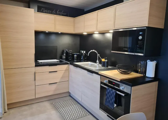 Σπίτι διακοπών Pour 6 Personnes Avec Piscine Couverte Et Chauffee A 300 M De La Avec Wi-fi Et Climatise , 3