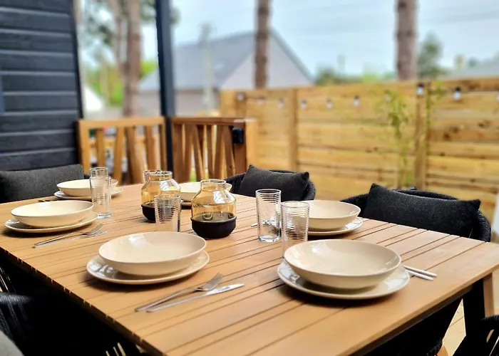 Pour 6 Personnes Avec Piscine Couverte Et Chauffee A 300 M De La Avec Wi-fi Et Climatise , 3 Σπίτι διακοπών *