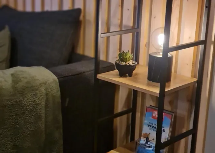 Σπίτι διακοπών Pour 6 Personnes Avec Piscine Couverte Et Chauffee A 300 M De La Avec Wi-fi Et Climatise , 3 Jullouville-les-Pins