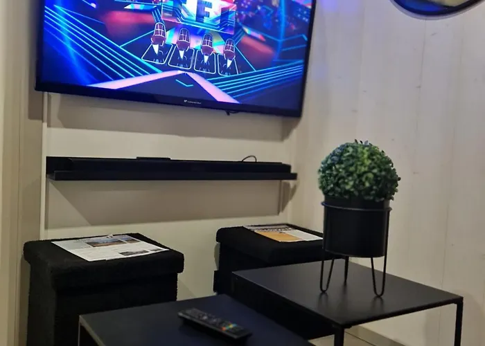 Σπίτι διακοπών Pour 6 Personnes Avec Piscine Couverte Et Chauffee A 300 M De La Avec Wi-fi Et Climatise , 3