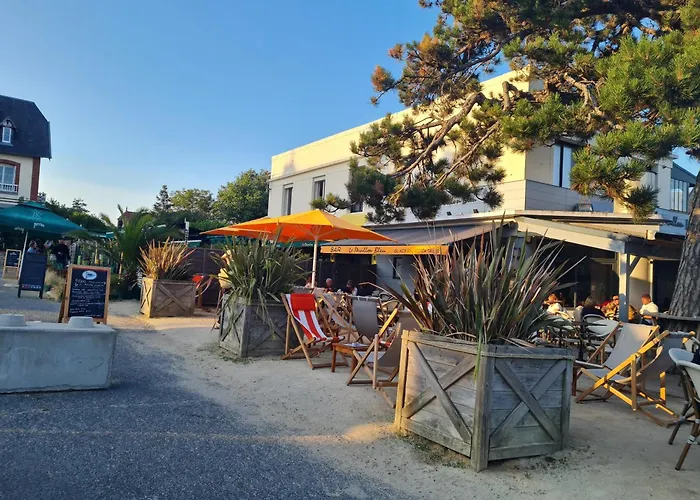 Pour 6 Personnes Avec Piscine Couverte Et Chauffee A 300 M De La Avec Wi-fi Et Climatise , 3